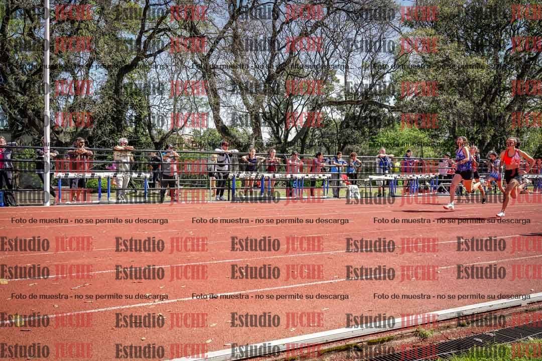 Fotos de los 80 m llanos de mujeres