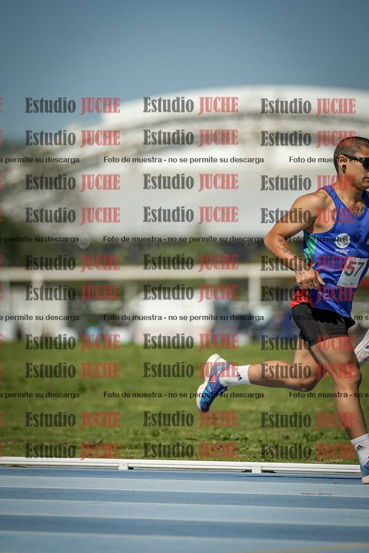 Fotos de los 5000 m de mujeres y varones - serie 2