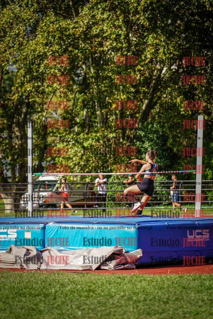 Fotos del salto en alto de mujeres