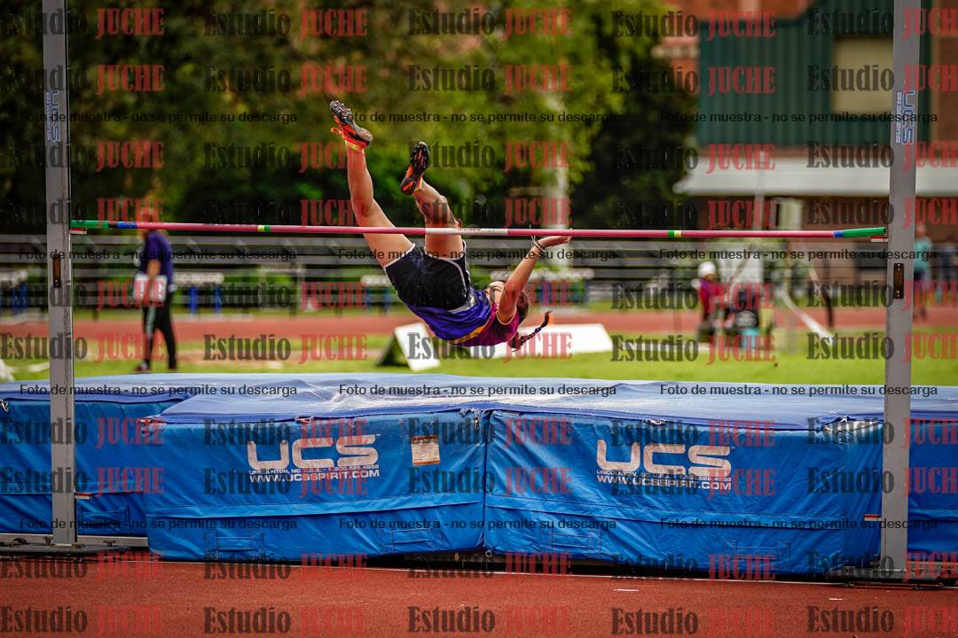 Fotos del salto en alto de mujeres