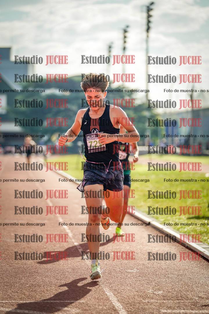 Fotos de los 2000 m con obstáculos de varones