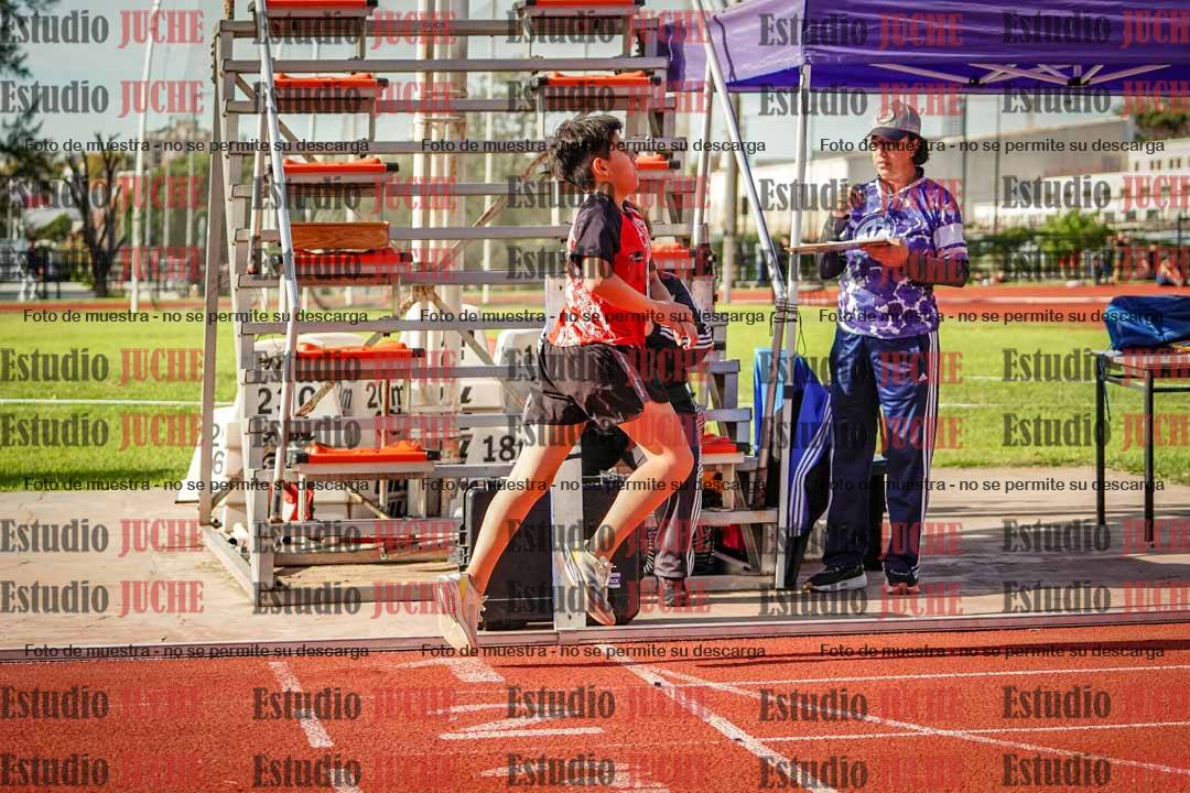 Fotos de los 600 m llanos de varones