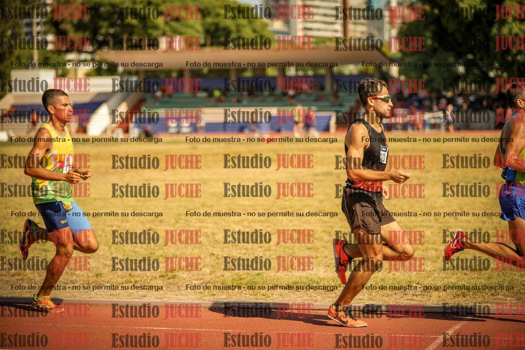 Fotos de los 3000 m llanos de varones