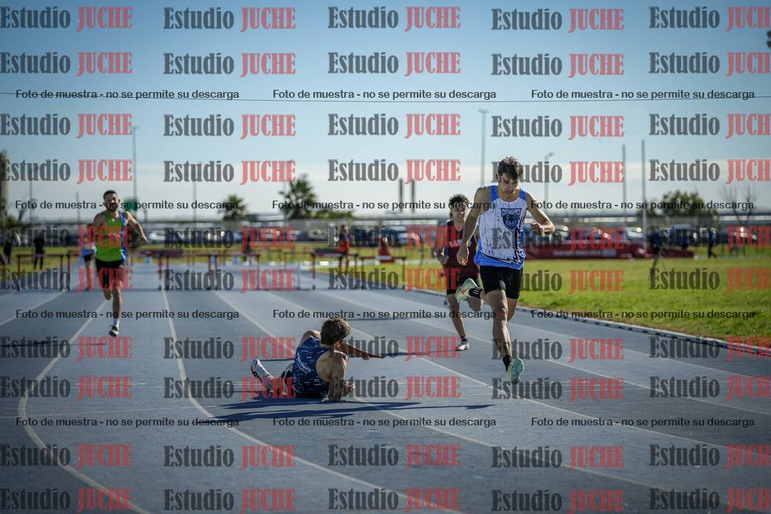 Fotos de los 400 m con vallas de varones