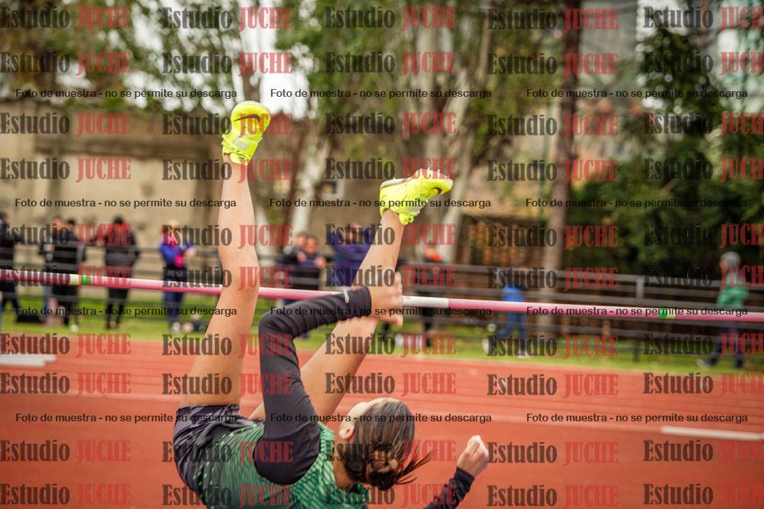Fotos del salto en alto de mujeres