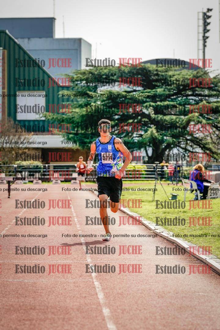Fotos de los 1500 m con obstáculos de varones