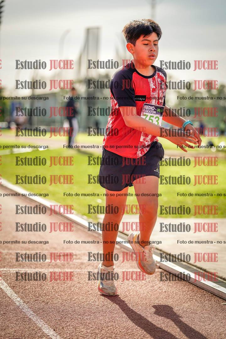 Fotos de los 600 m llanos de varones