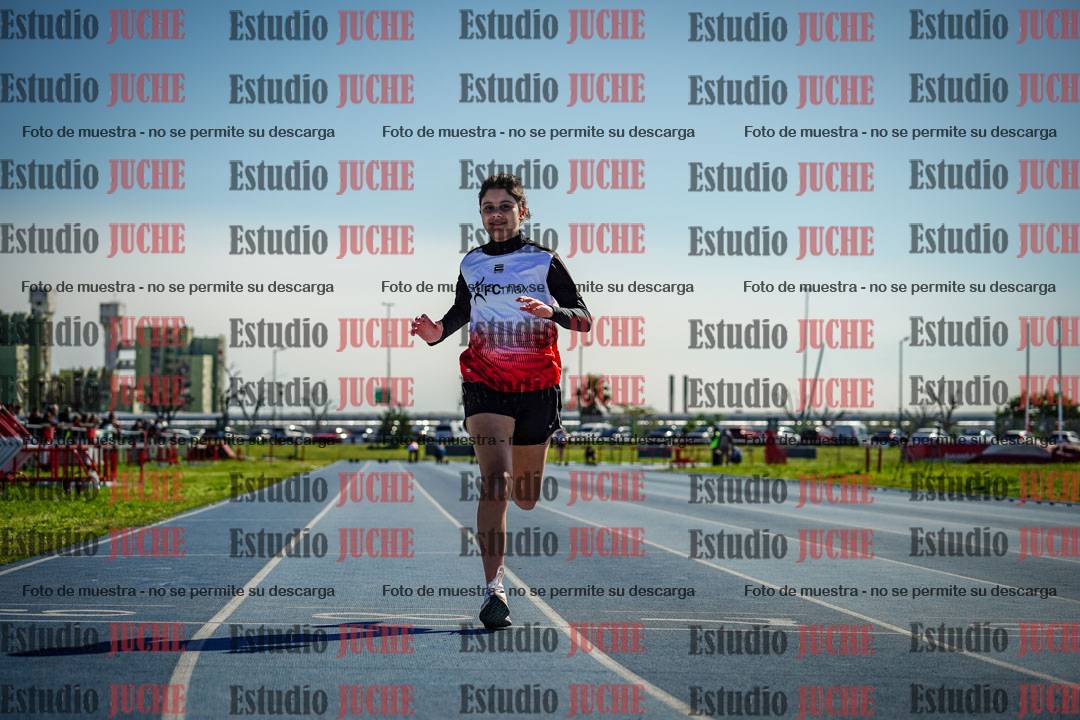Fotos de los 100 m llanos de mujeres - U17