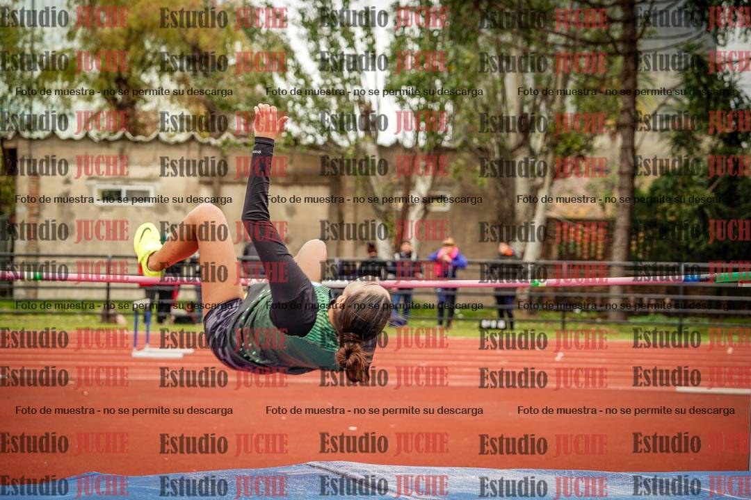 Fotos del salto en alto de mujeres