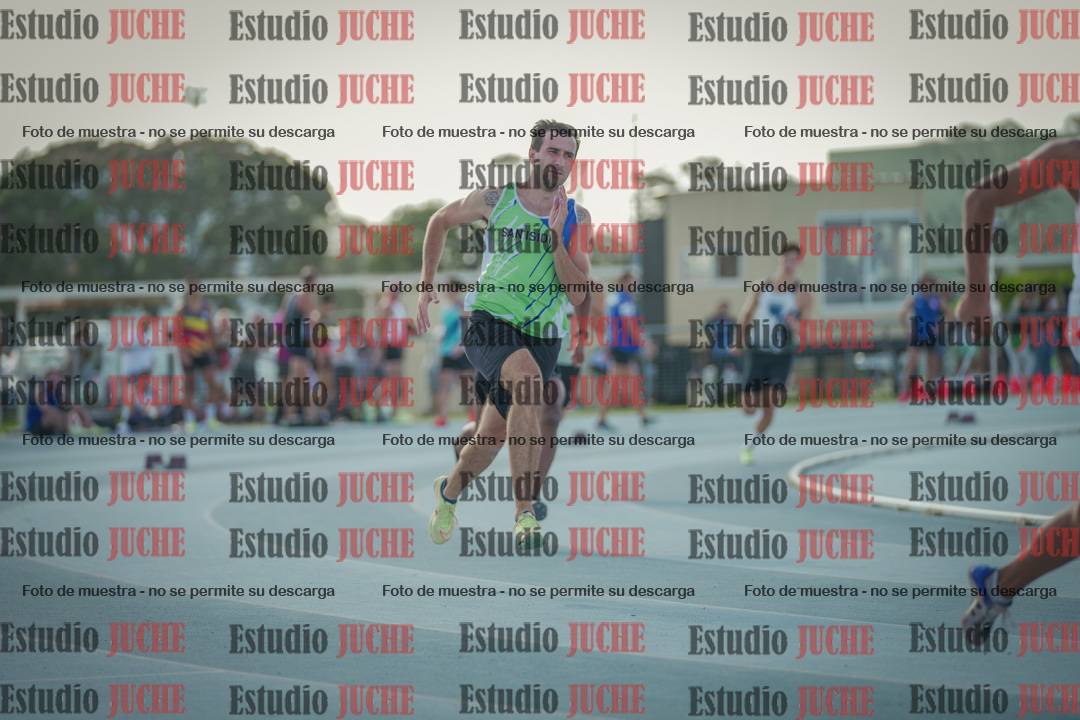 Fotos de los 400 m llanos de varones