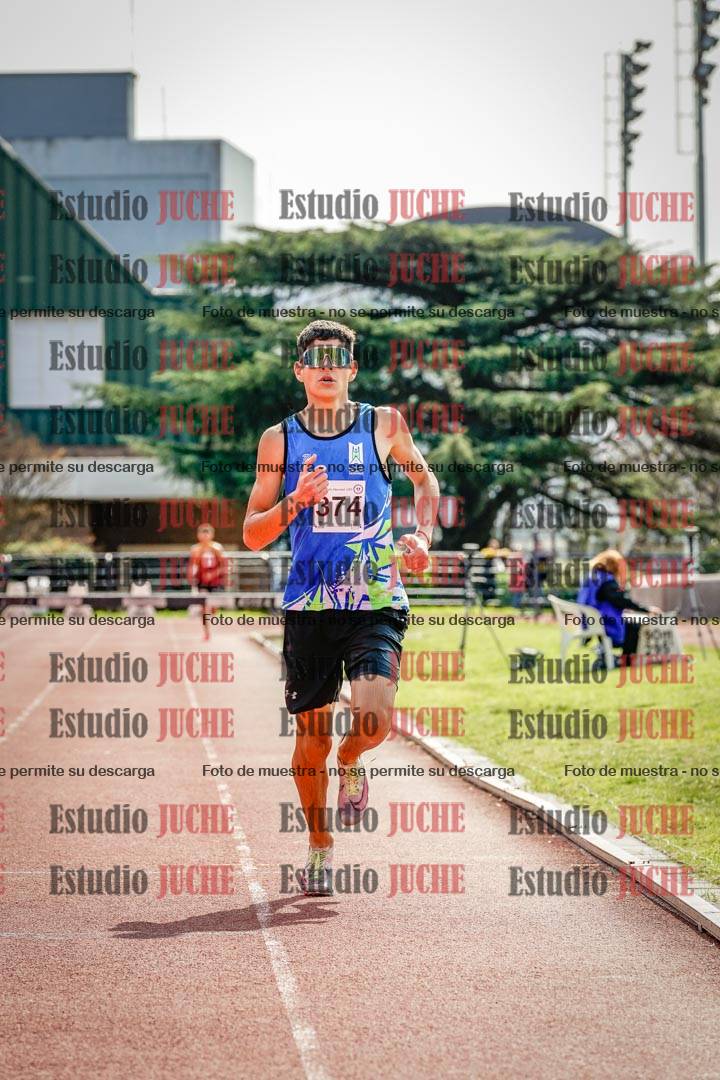 Fotos de los 1500 m con obstáculos de varones