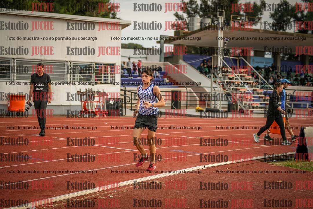 Fotos de los 3000 m con obstáculos de varones