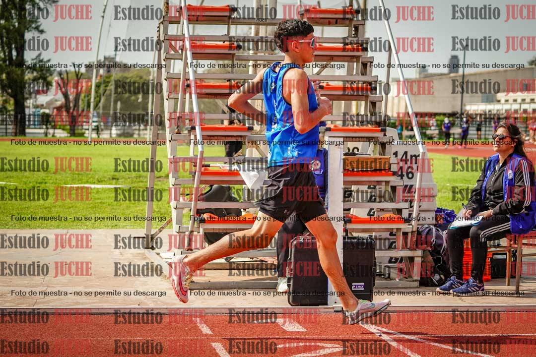 Fotos de los 1500 m con obstáculos de varones