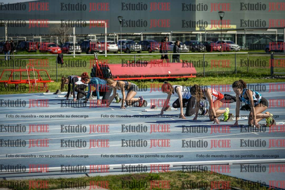 Fotos de los 100 m llanos de mujeres - U17