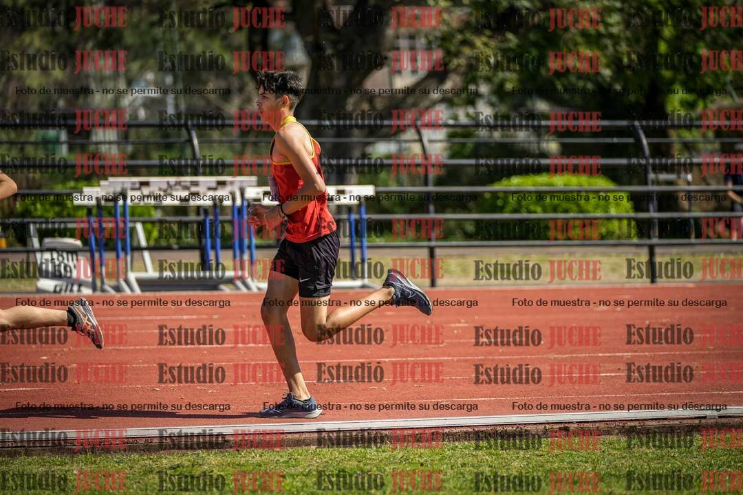 Fotos de los 2400 m de varones