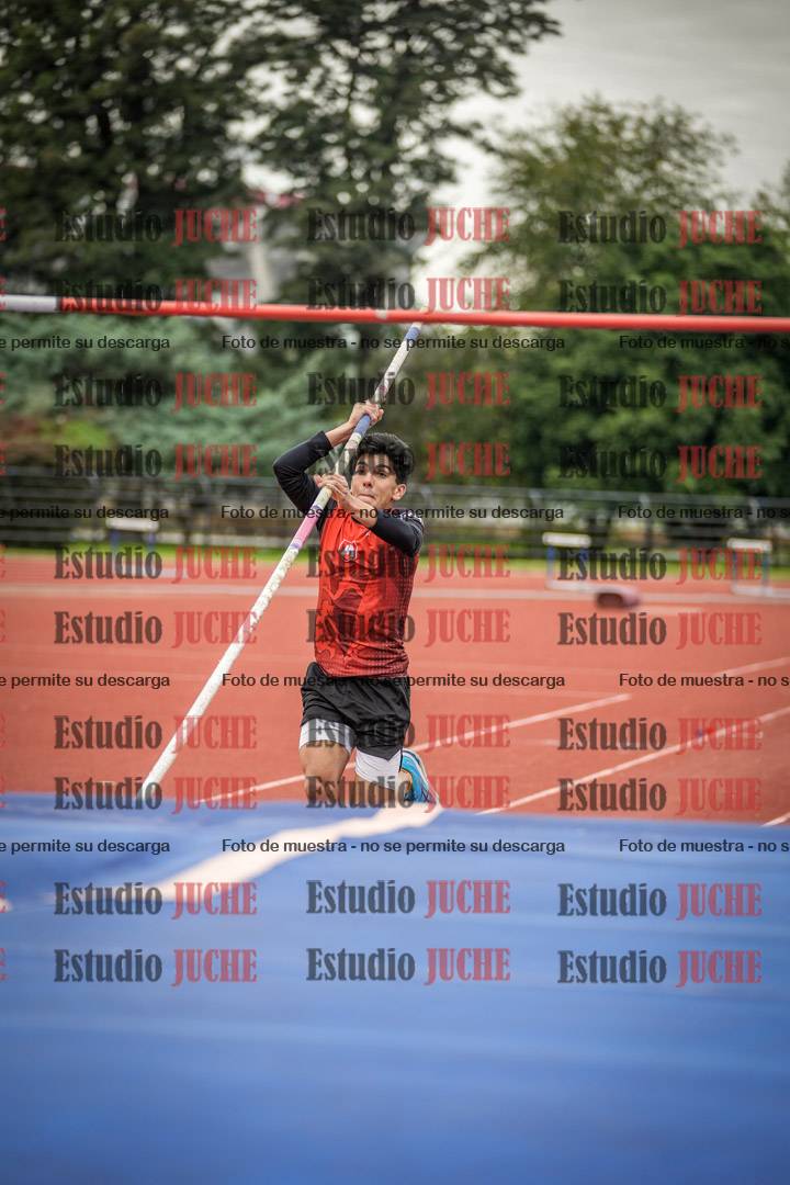 Fotos del salto con garrocha de varones - decatlón 8