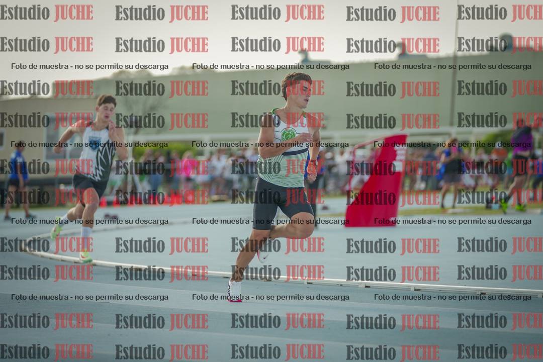 Fotos de los 400 m llanos de varones
