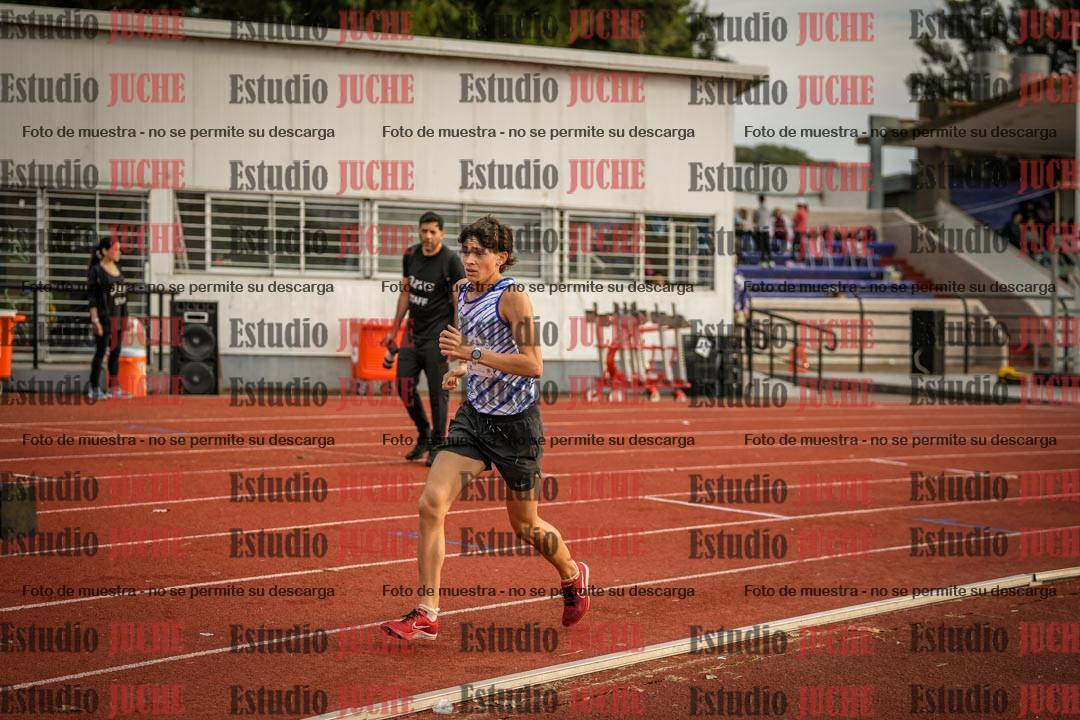 Fotos de los 3000 m con obstáculos de varones
