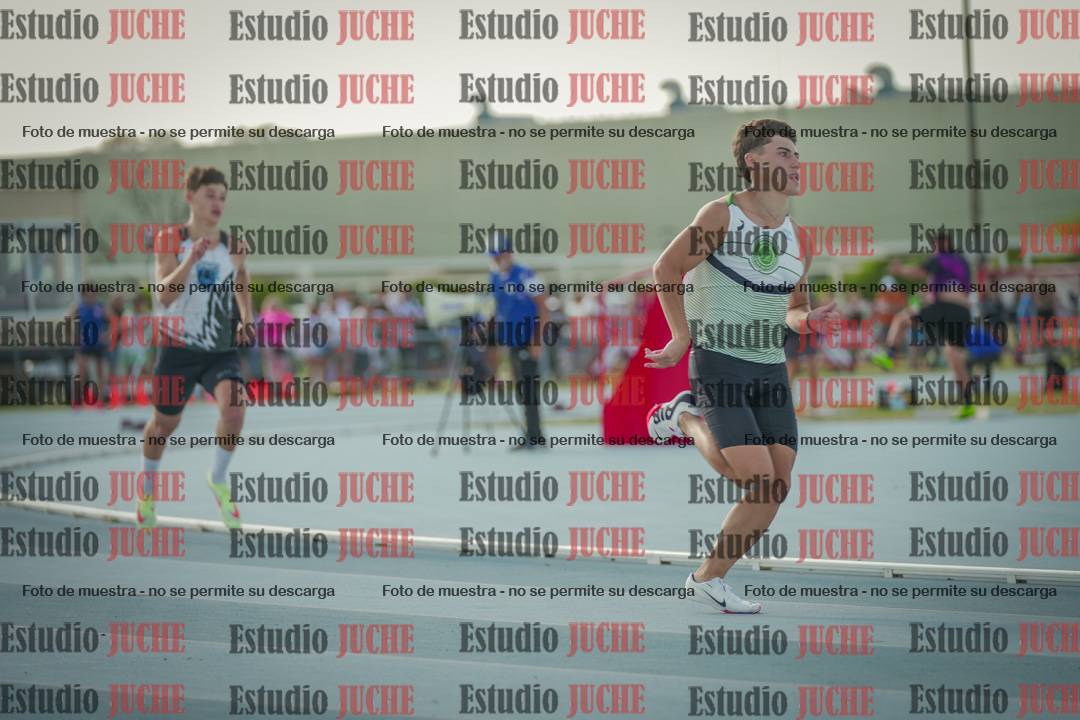 Fotos de los 400 m llanos de varones