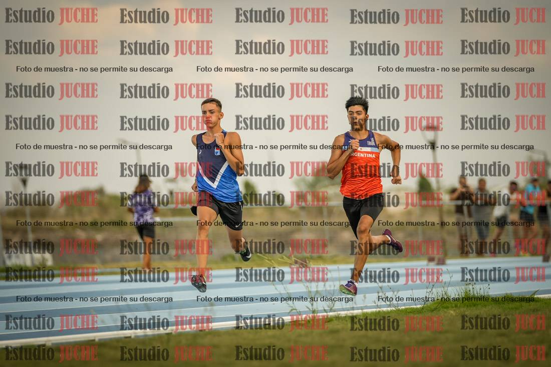 Fotos de los 300 m llanos de varones