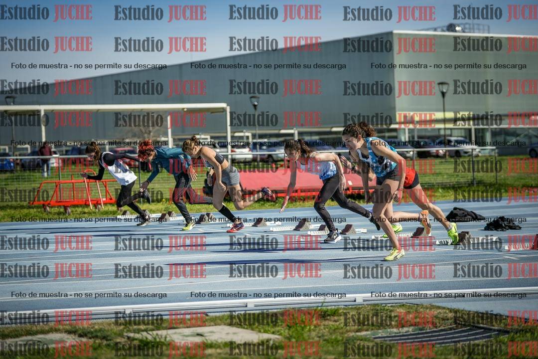 Fotos de los 100 m llanos de mujeres - U17