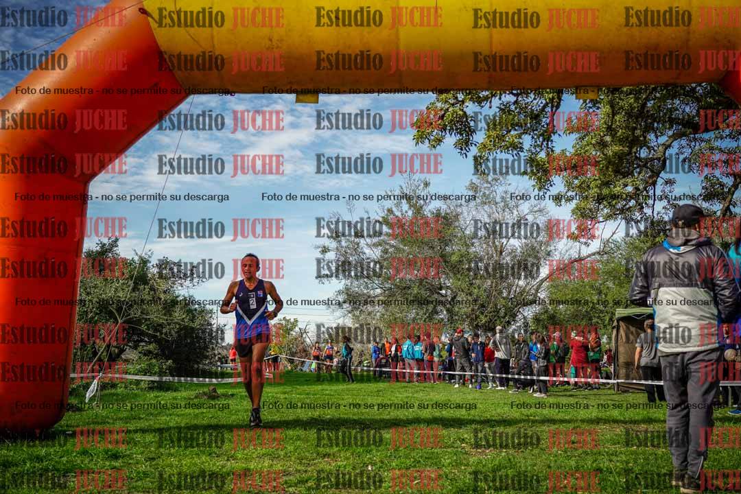 Fotos de la llegada del cross de 4000 m - varones