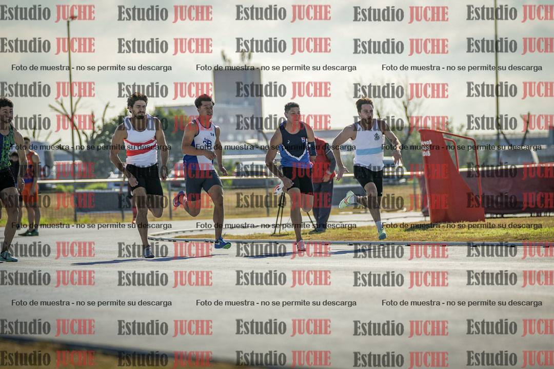 Fotos de los 100 m llanos de varones