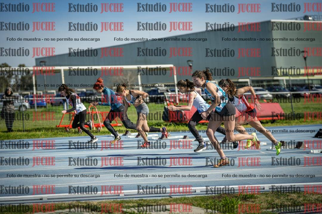 Fotos de los 100 m llanos de mujeres - U17