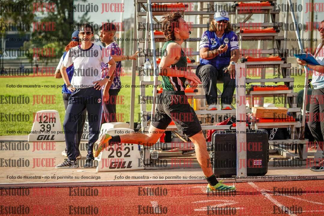 Fotos de los 2000 m con obstáculos de varones