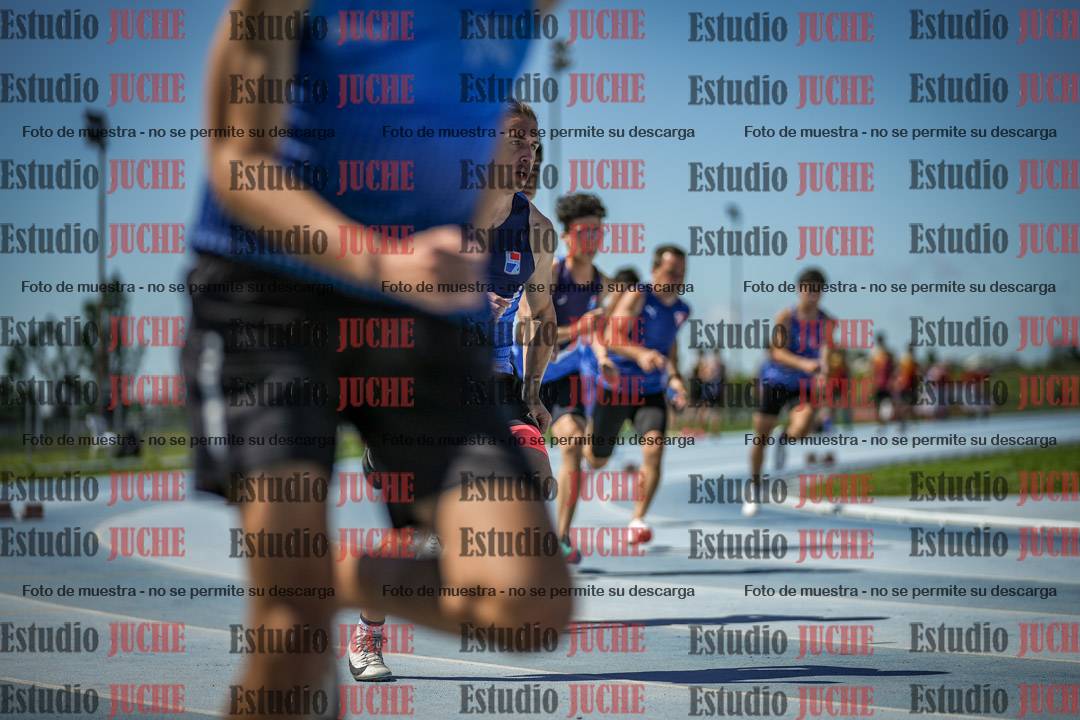 Fotos de los 200 m llanos de varones