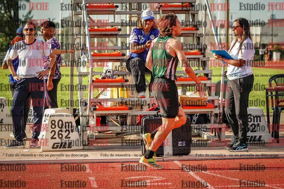 Fotos de los 2000 m con obstáculos de varones