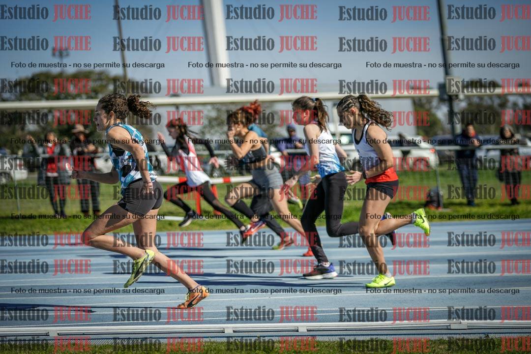 Fotos de los 100 m llanos de mujeres - U17