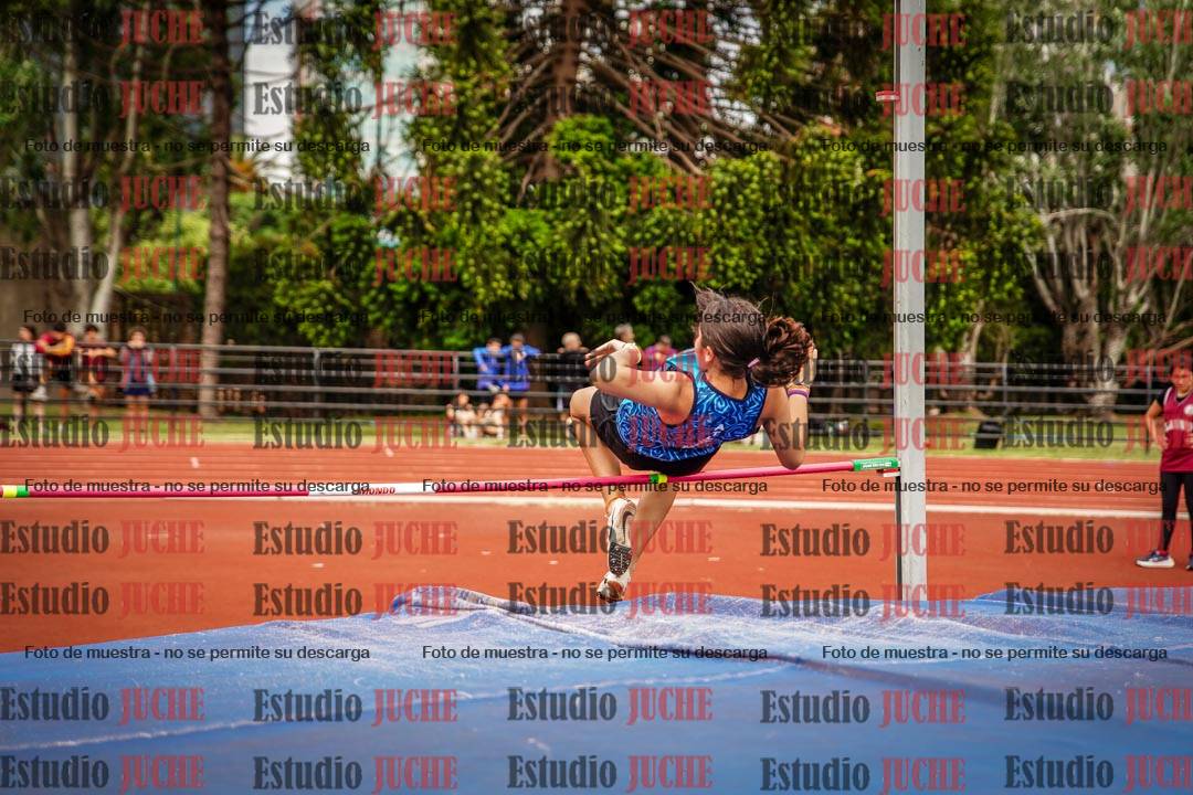 Fotos del salto en alto de mujeres