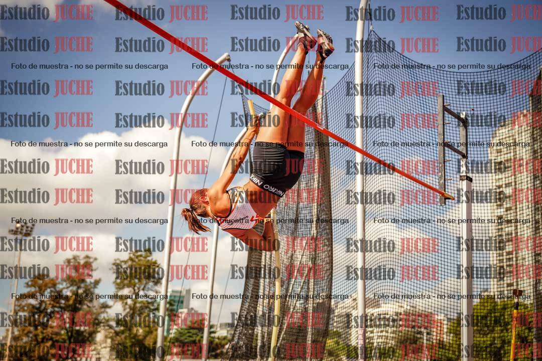 Fotos del salto con garrocha de mujeres y varones