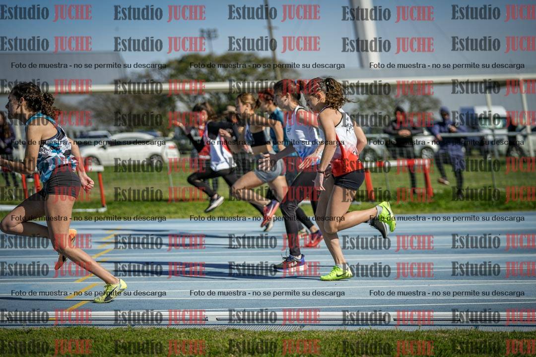 Fotos de los 100 m llanos de mujeres - U17