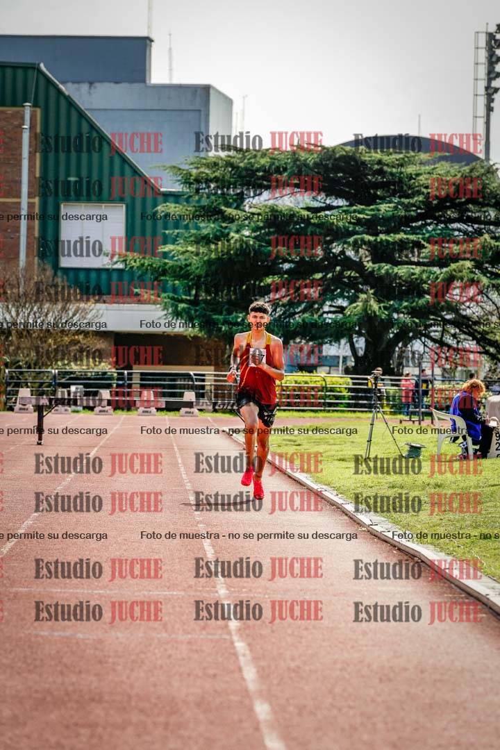 Fotos de los 1500 m con obstáculos de varones
