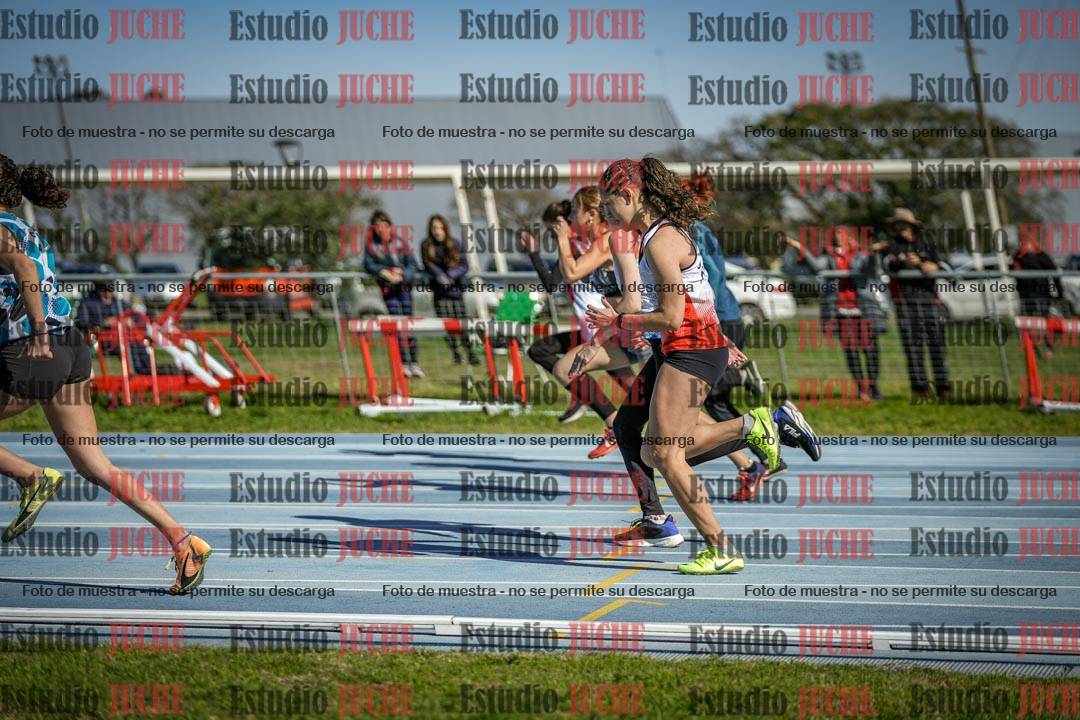 Fotos de los 100 m llanos de mujeres - U17