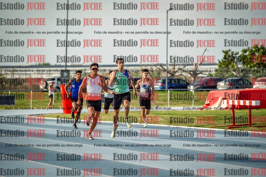 Fotos de los 400 m llanos de varones