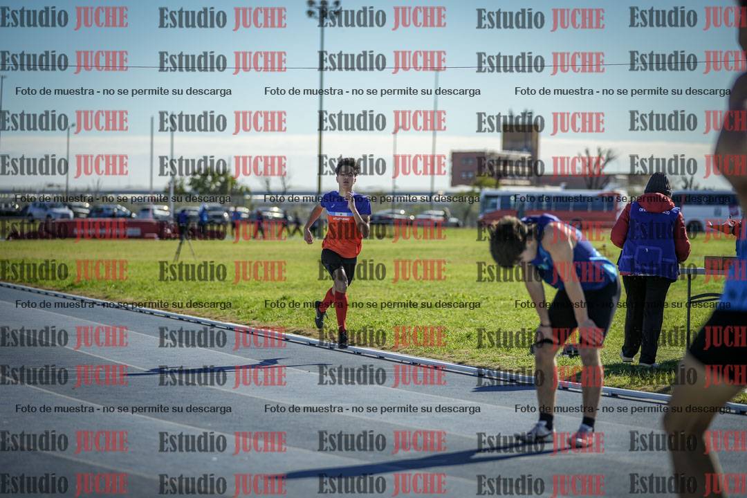 Fotos de los 400 m con vallas de varones