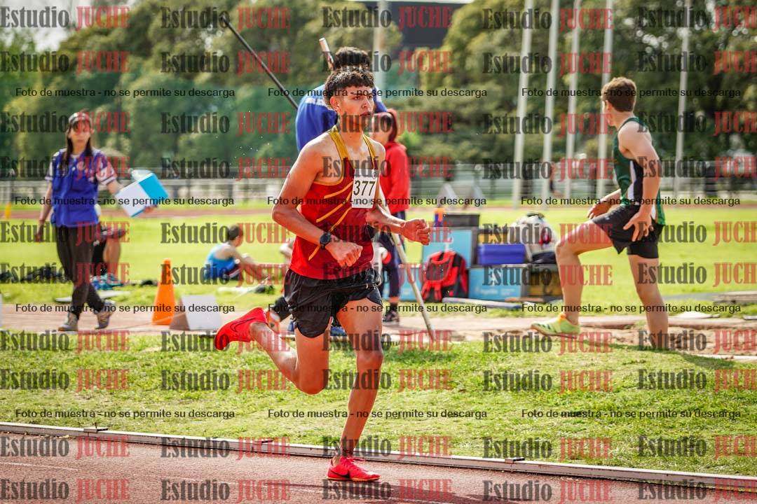 Fotos de los 1500 m con obstáculos de varones