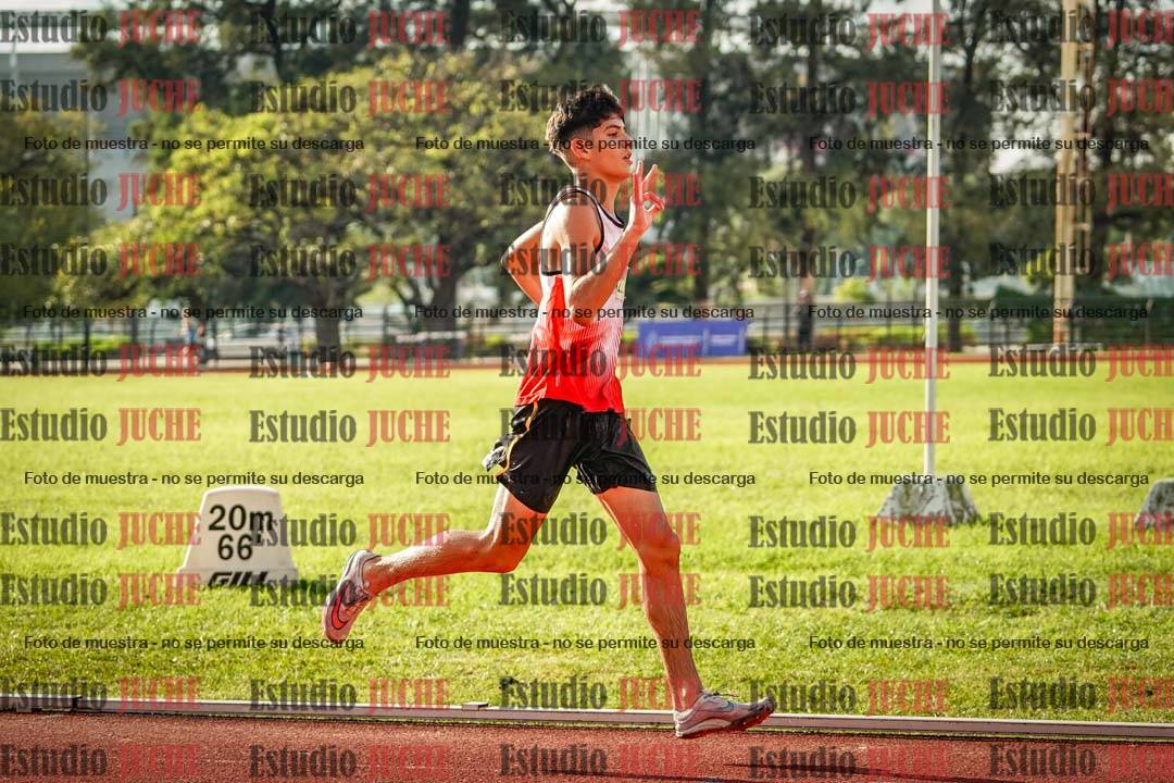 Fotos de los 2000 m con obstáculos de varones