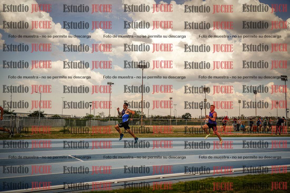 Fotos de los 300 m llanos de varones