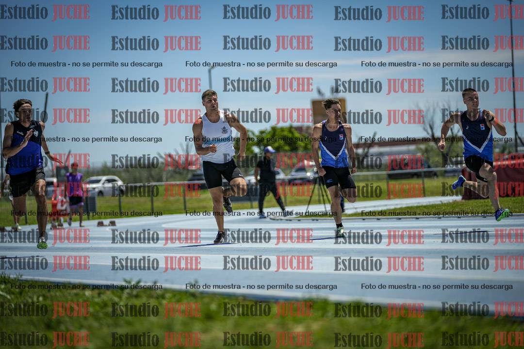 Fotos de los 100 m llanos de varones