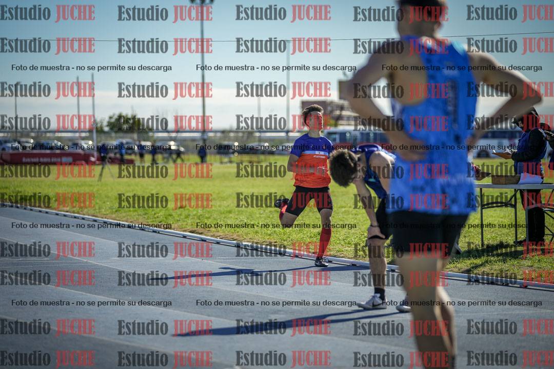 Fotos de los 400 m con vallas de varones