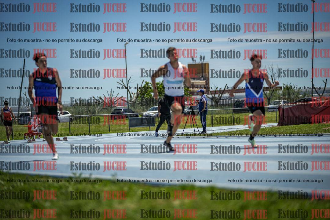 Fotos de los 100 m llanos de varones