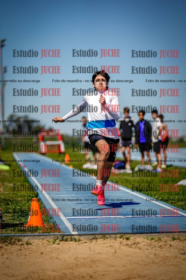 Fotos del salto en largo de varones - U15