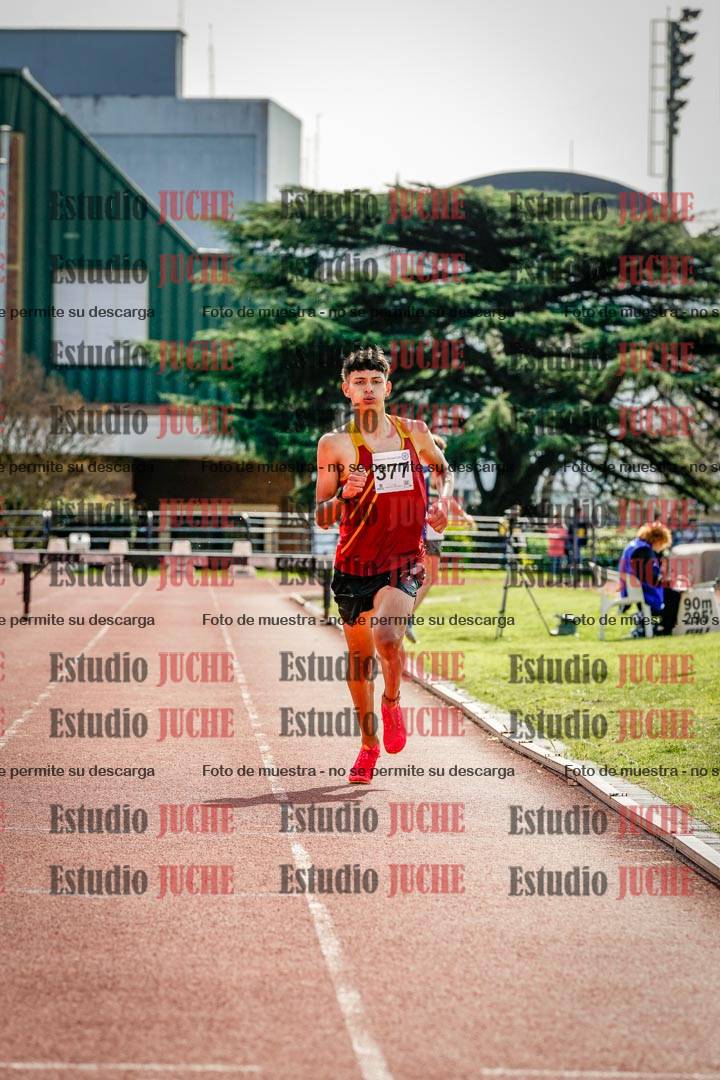 Fotos de los 1500 m con obstáculos de varones