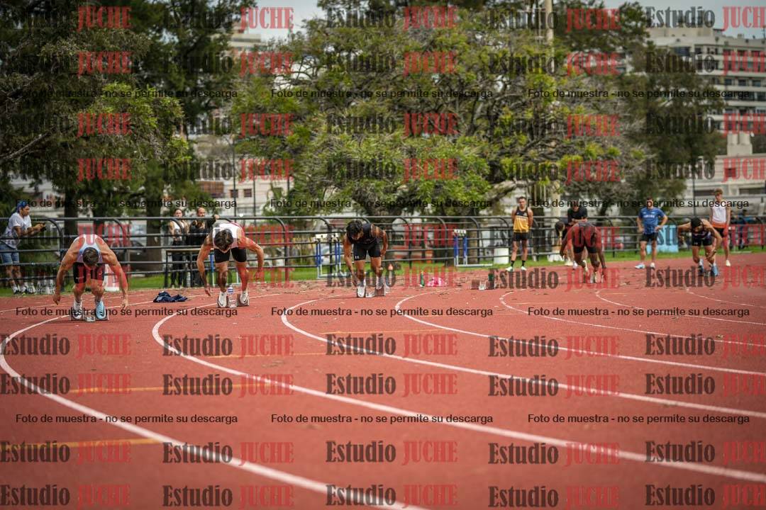 Fotos de los 200 m llanos de varones