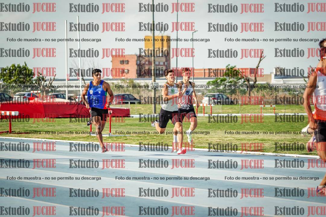 Fotos de los 400 m llanos de varones