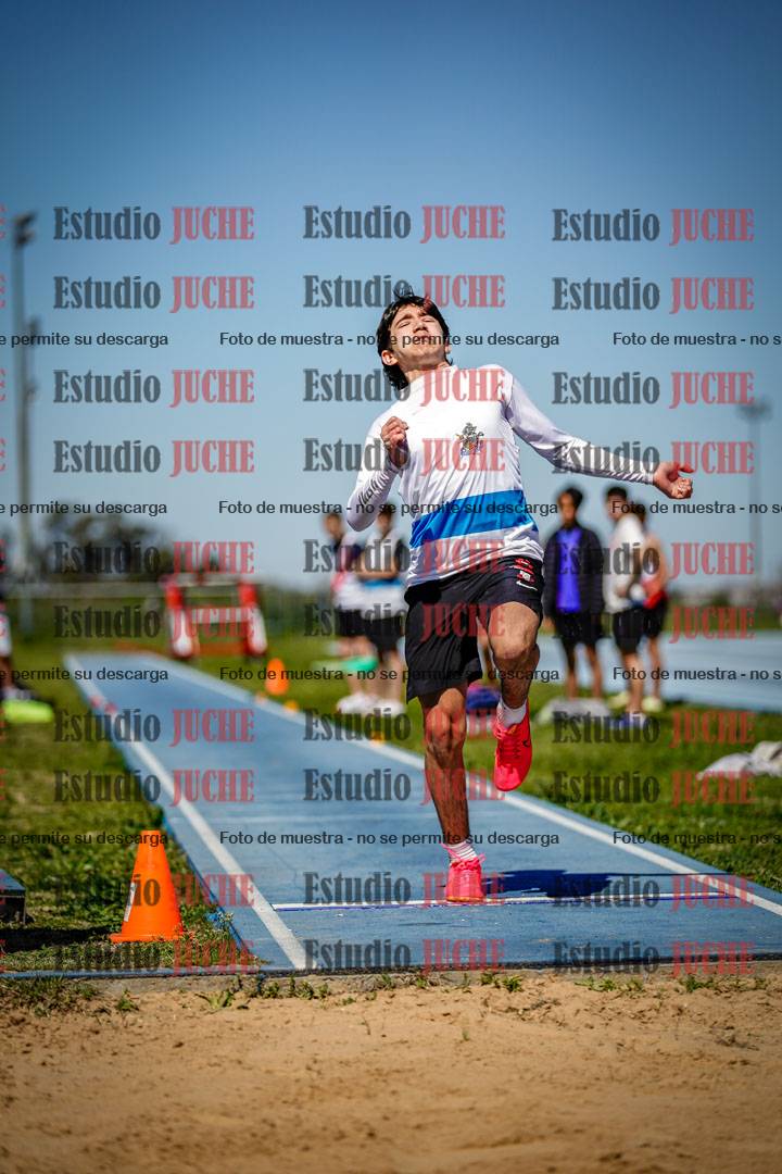 Fotos del salto en largo de varones - U15
